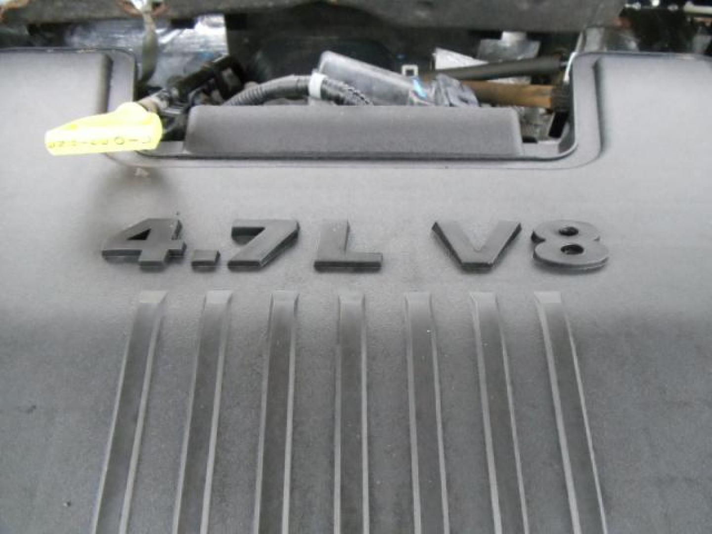 2010 White /Grey Dodge Dakota Bighorn (1D7RW3GP2AS) with an 4.7L V8 SOHC 16V FFV engine, 5-Speed Automatic transmission, located at 5465 Highway 2 W., Columbia Falls, MT, 59912, (406) 892-4407, 48.352188, -114.240929 - 4.7L V8 Cruise AC CD Tilt wheel Towing Power windows door locks and mirrors Brand new tires. - Photo#25