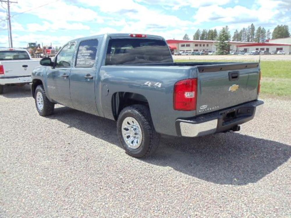 2009 Blue /Gray Chevrolet Silverado 1500 LS Crew Cab 4WD (3GCEK13C59G) with an 4.8L V8 OHV 16V engine, 4-Speed Automatic transmission, located at 5465 Highway 2 W., Columbia Falls, MT, 59912, (406) 892-4407, 48.352188, -114.240929 - Keyless entry Cruise control AC CD Power windows door locks and mirrors Towing 6 Passenger - Photo #4