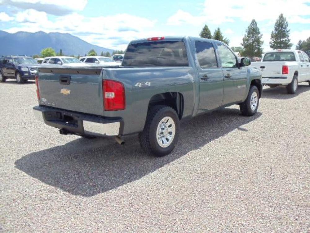 2009 Blue /Gray Chevrolet Silverado 1500 LS Crew Cab 4WD (3GCEK13C59G) with an 4.8L V8 OHV 16V engine, 4-Speed Automatic transmission, located at 5465 Highway 2 W., Columbia Falls, MT, 59912, (406) 892-4407, 48.352188, -114.240929 - Photo #8