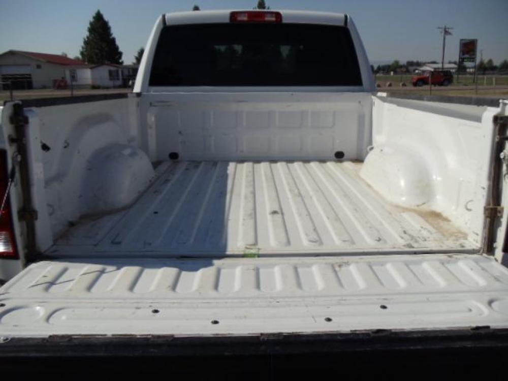 2013 White /Gray Ram 1500 Tradesman Quad Cab 4WD (1C6RR7FG9DS) with an 3.6L V6 engine, 6-Speed Automatic transmission, located at 5465 Highway 2 W., Columbia Falls, MT, 59912, (406) 892-4407, 48.352188, -114.240929 - Photo #7