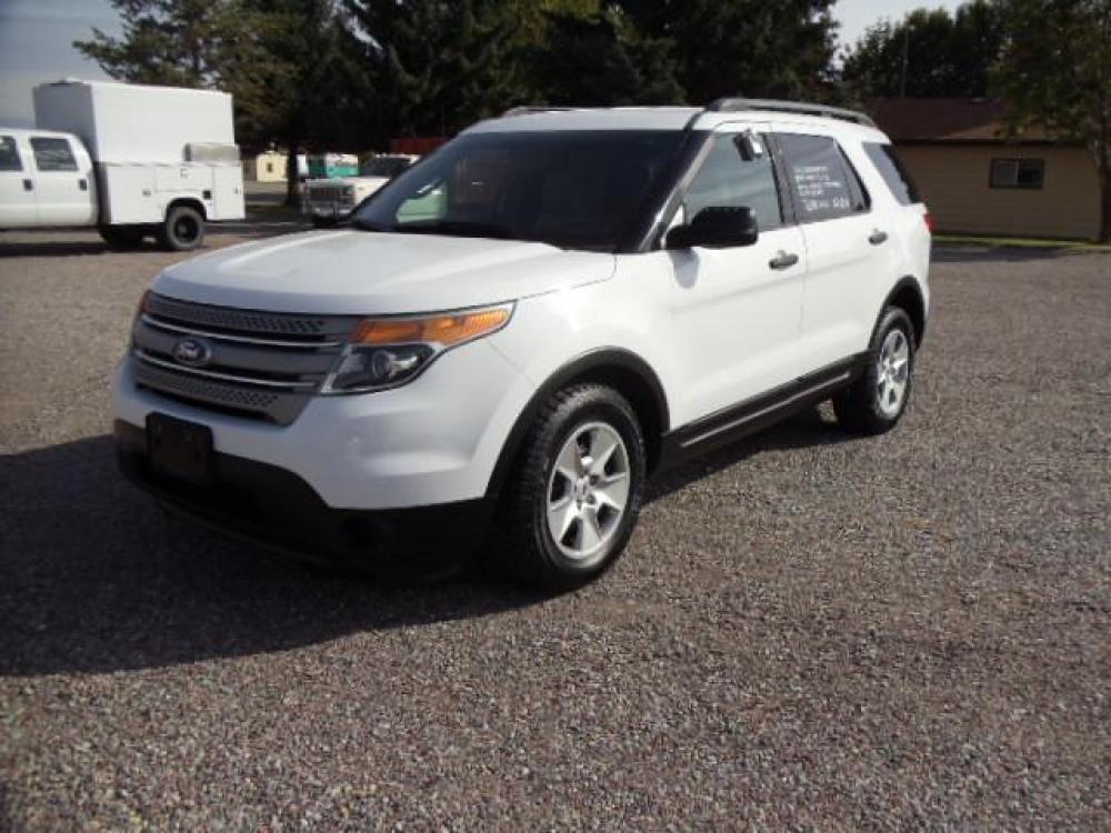 2014 White /Grey Ford Explorer Base 4WD (1FM5K8B85EG) with an 3.5L V6 DOHC 24V engine, 6-Speed Automatic transmission, located at 5465 Highway 2 W., Columbia Falls, MT, 59912, (406) 892-4407, 48.352188, -114.240929 - Photo #2
