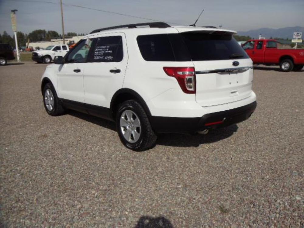 2014 White /Grey Ford Explorer Base 4WD (1FM5K8B85EG) with an 3.5L V6 DOHC 24V engine, 6-Speed Automatic transmission, located at 5465 Highway 2 W., Columbia Falls, MT, 59912, (406) 892-4407, 48.352188, -114.240929 - Keyless entry Cruise control Front and rear heat and AC Power windows door locks and mirrors Power seat drivers only MP3 - Photo #4