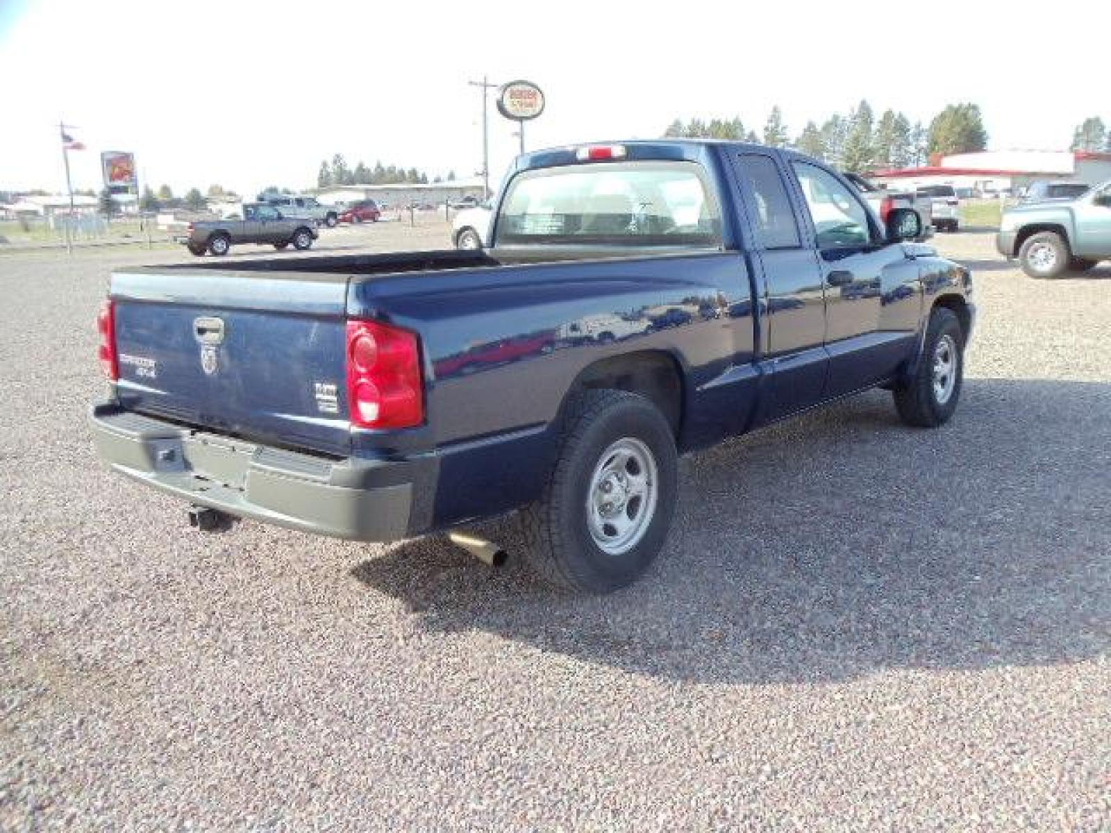 2007 Blue /Gray Dodge Dakota ST Club Cab 4WD (1D7HW22P27S) with an 4.7L V8 FFV engine, Automatic transmission, located at 5465 Highway 2 W., Columbia Falls, MT, 59912, (406) 892-4407, 48.352188, -114.240929 - Keyless entry Cruise control AC CD Tilt Wheel Power seat drivers only Power windows door locks and mirrors Near new tires - Photo #10
