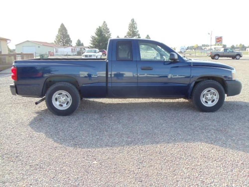 2007 Blue /Gray Dodge Dakota ST Club Cab 4WD (1D7HW22P27S) with an 4.7L V8 FFV engine, Automatic transmission, located at 5465 Highway 2 W., Columbia Falls, MT, 59912, (406) 892-4407, 48.352188, -114.240929 - Keyless entry Cruise control AC CD Tilt Wheel Power seat drivers only Power windows door locks and mirrors Near new tires - Photo #11