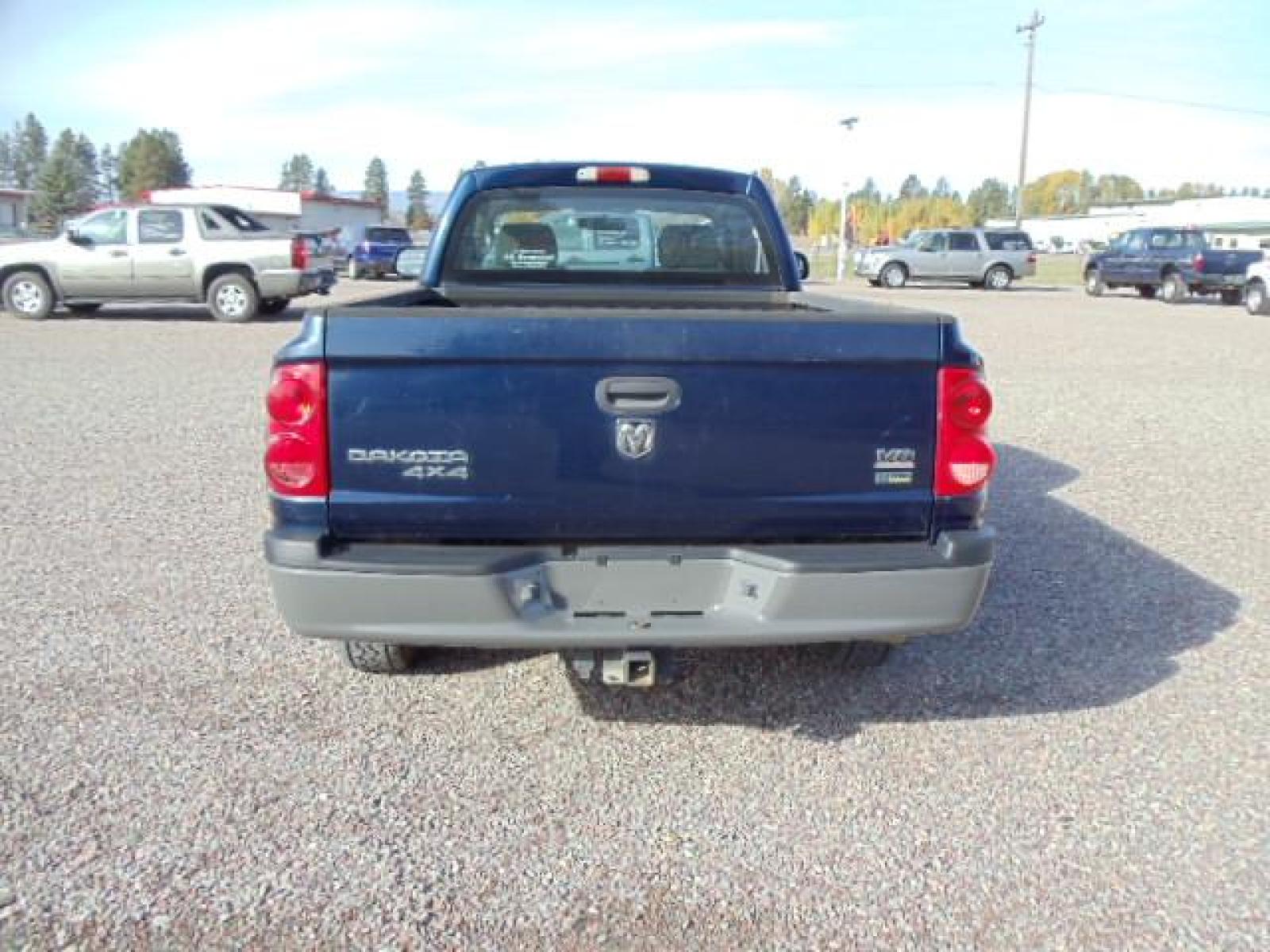 2007 Blue /Gray Dodge Dakota ST Club Cab 4WD (1D7HW22P27S) with an 4.7L V8 FFV engine, Automatic transmission, located at 5465 Highway 2 W., Columbia Falls, MT, 59912, (406) 892-4407, 48.352188, -114.240929 - Keyless entry Cruise control AC CD Tilt Wheel Power seat drivers only Power windows door locks and mirrors Near new tires - Photo #5