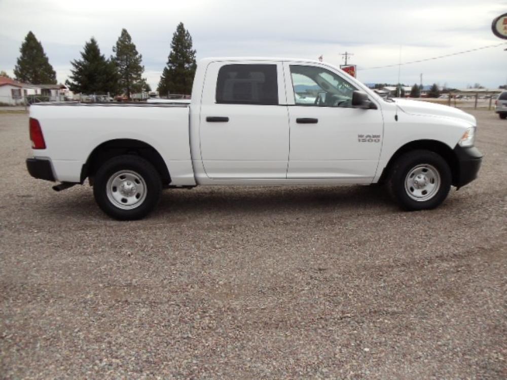 2014 White /Gray RAM 1500 Tradesman Crew Cab SWB 4WD (1C6RR7KG5ES) with an 3.6L V6 DOHC 24V FFV engine, 6-Speed Automatic transmission, located at 5465 Highway 2 W., Columbia Falls, MT, 59912, (406) 892-4407, 48.352188, -114.240929 - Photo #9