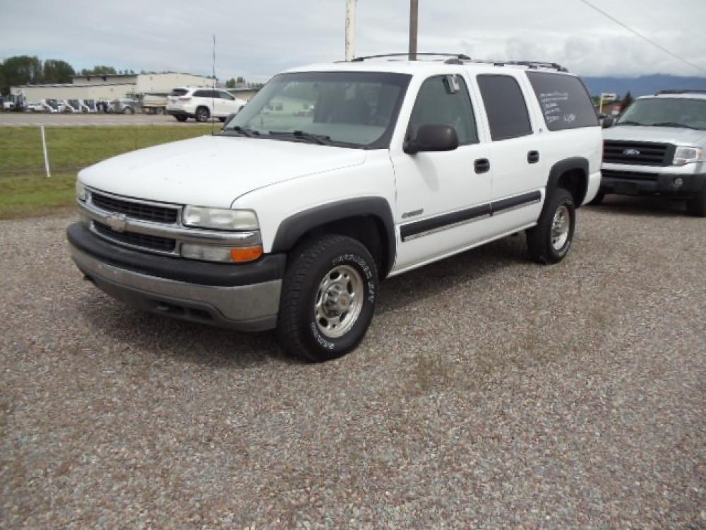 2000 White /Silver Chevrolet Suburban K2500 4WD (3GNGK26U6YG) with an 6.0L V8 OHV 16V engine, 4-Speed Automatic Overdrive transmission, located at 5465 Highway 2 W., Columbia Falls, MT, 59912, (406) 892-4407, 48.352188, -114.240929 - Photo #2
