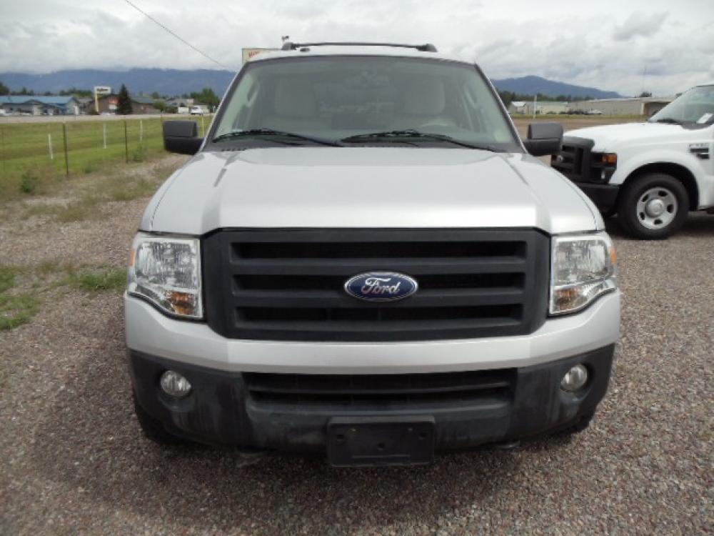 2014 Silver /Gray Ford Expedition XL 4WD (1FMJU1G50EE) with an 5.4L V8 SOHC 16V FFV engine, 6-Speed Automatic transmission, located at 5465 Highway 2 W., Columbia Falls, MT, 59912, (406) 892-4407, 48.352188, -114.240929 - Photo #1
