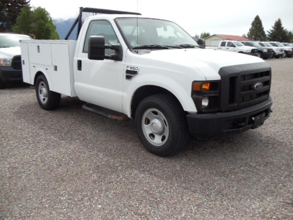 2009 White /Tan Ford F-350 SD XL 2WD (1FDSF30599E) with an 5.4L V8 SOHC 24V engine, Automatic transmission, located at 5465 Highway 2 W., Columbia Falls, MT, 59912, (406) 892-4407, 48.352188, -114.240929 - Photo #0