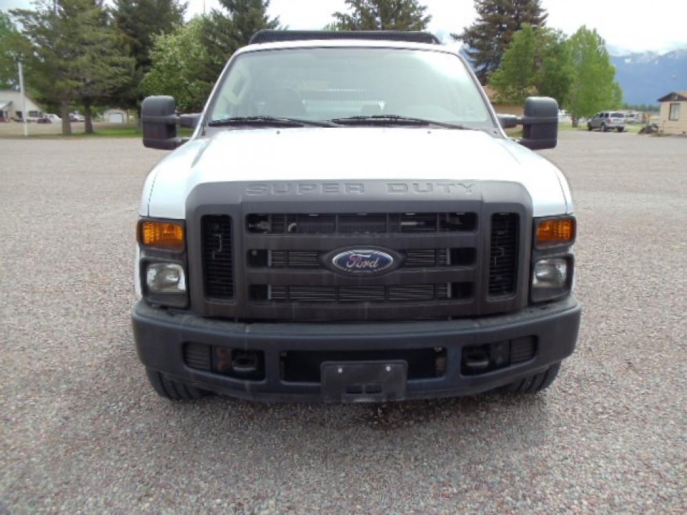 2009 White /Tan Ford F-350 SD XL 2WD (1FDSF30599E) with an 5.4L V8 SOHC 24V engine, Automatic transmission, located at 5465 Highway 2 W., Columbia Falls, MT, 59912, (406) 892-4407, 48.352188, -114.240929 - Photo #1