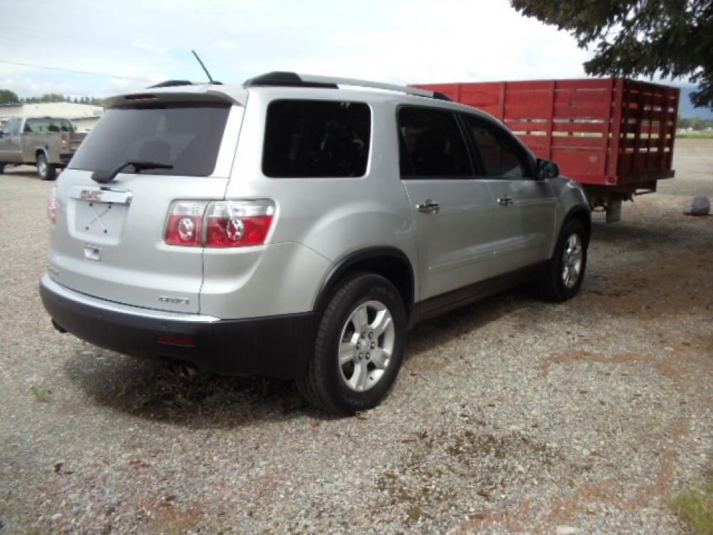 2010 Silver /Gray GMC Acadia SLE AWD (1GKLVLED0AJ) with an 3.6L V6 DOHC 24V engine, 6-Speed Automatic transmission, located at 5465 Highway 2 W., Columbia Falls, MT, 59912, (406) 892-4407, 48.352188, -114.240929 - Photo #8
