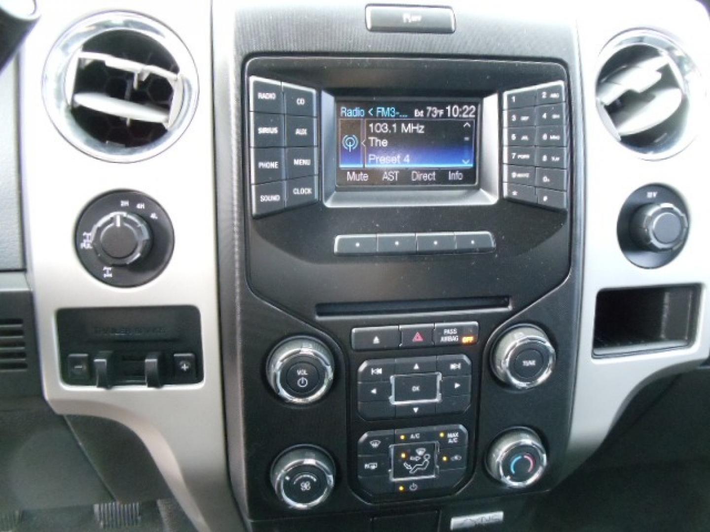2013 Silver /Gray Ford F-150 XLT SuperCrew 4WD (1FTFW1EF3DK) with an 5.0L V8 engine, 6-Speed Automatic transmission, located at 5465 Highway 2 W., Columbia Falls, MT, 59912, (406) 892-4407, 48.352188, -114.240929 - Photo#22