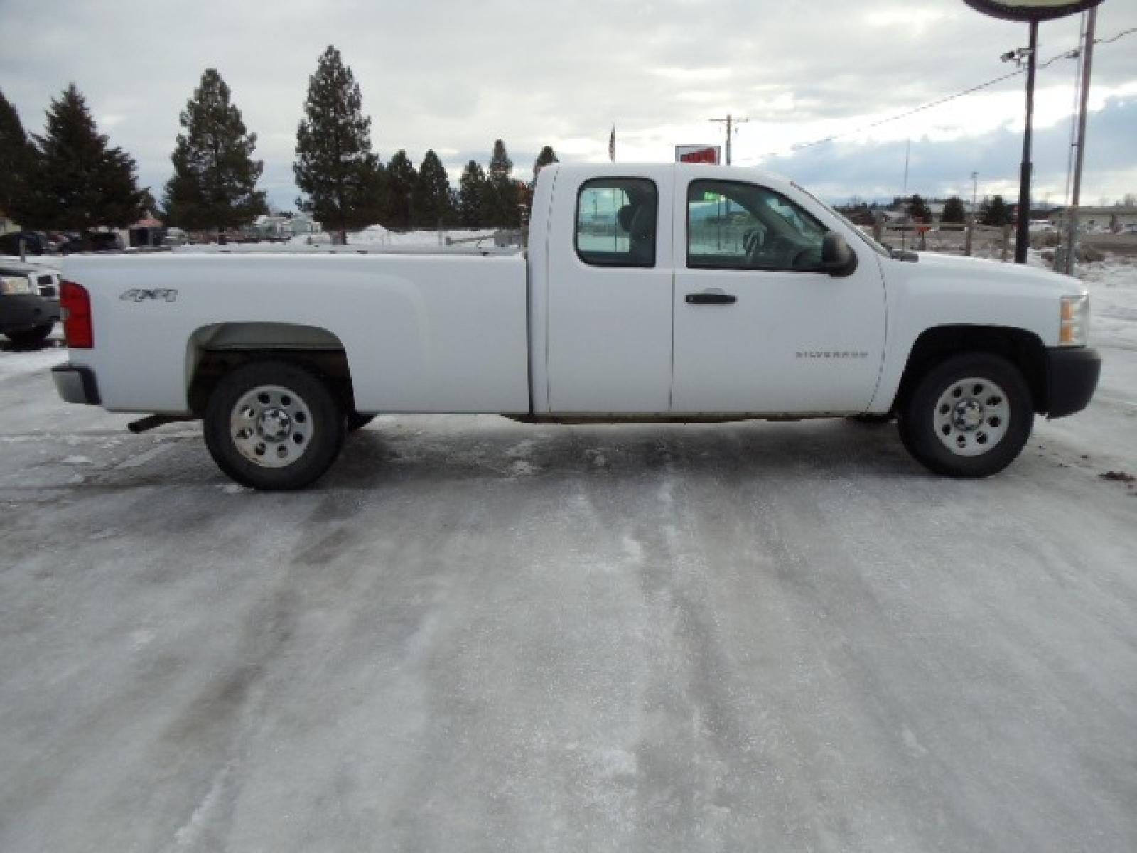 2012 White /Gray Chevrolet Silverado 1500 Work Truck Ext. Cab 4WD (1GCRKPE06CZ) with an 5.3L V8 OHV 16V FFV engine, 4-Speed Automatic transmission, located at 5465 Highway 2 W., Columbia Falls, MT, 59912, (406) 892-4407, 48.352188, -114.240929 - This truck was previously owned by the federal government so it has been well maintained and taken care of. The truck is clean inside and out with good tires and low actual miles. This is the Quad Door Long Box. - Photo #9