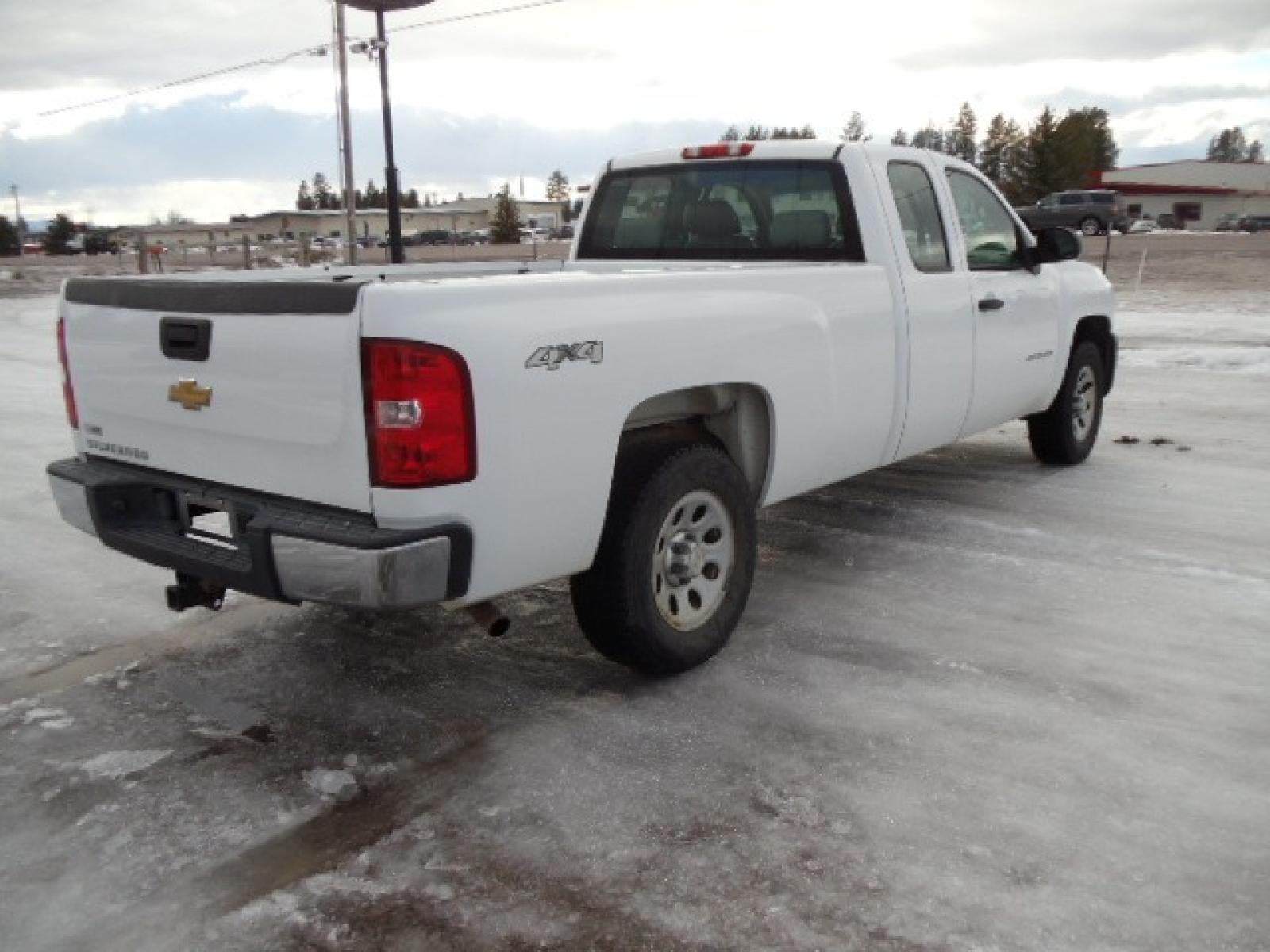 2012 White /Gray Chevrolet Silverado 1500 Work Truck Ext. Cab 4WD (1GCRKPE06CZ) with an 5.3L V8 OHV 16V FFV engine, 4-Speed Automatic transmission, located at 5465 Highway 2 W., Columbia Falls, MT, 59912, (406) 892-4407, 48.352188, -114.240929 - This truck was previously owned by the federal government so it has been well maintained and taken care of. The truck is clean inside and out with good tires and low actual miles. This is the Quad Door Long Box. - Photo #8