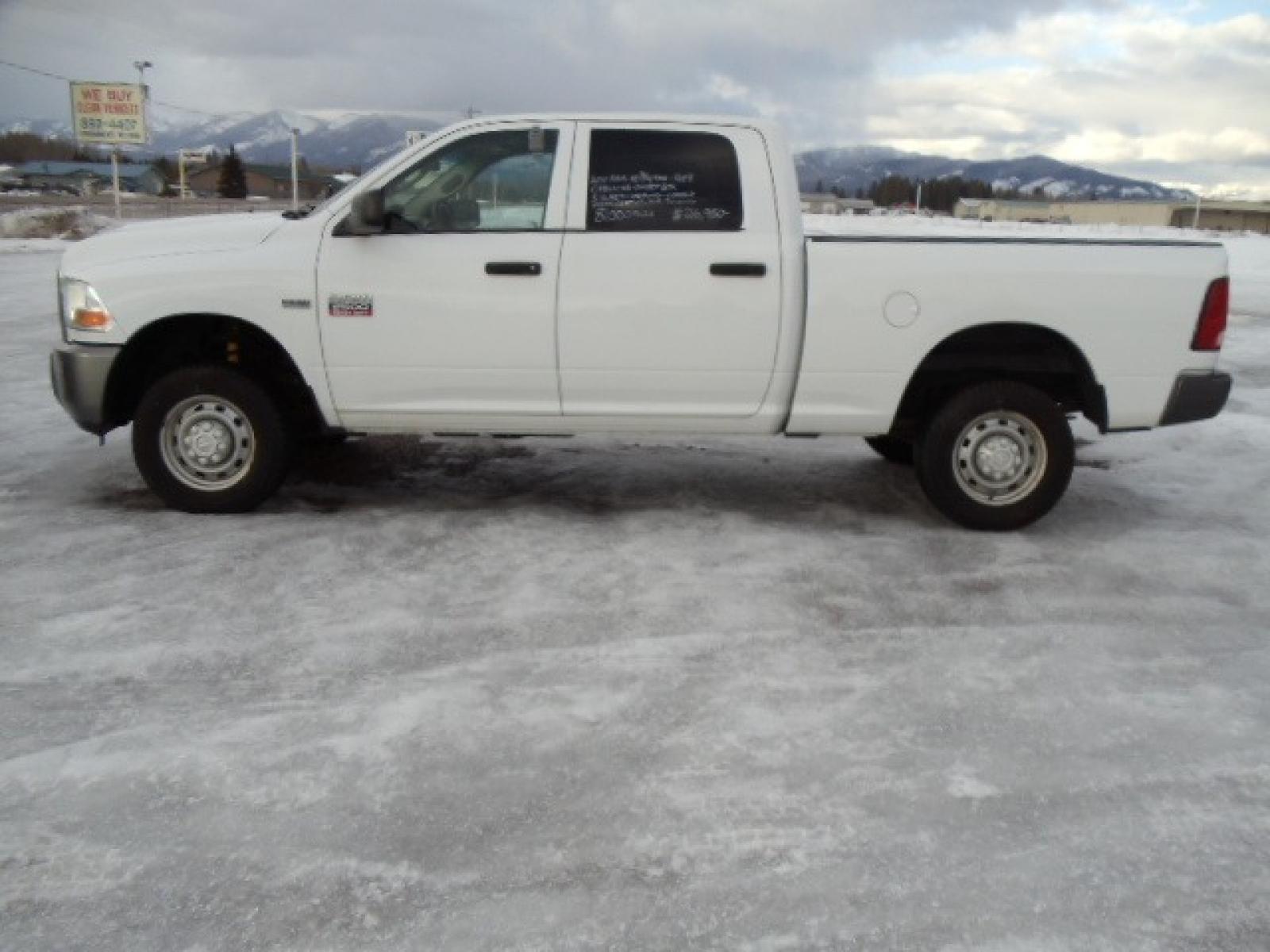 2011 Gray /Gray Dodge Ram 2500 ST Crew Cab 4WD (3D7TT2CT2BG) with an 5.7L V8 OHV 16V engine, Automatic transmission, located at 5465 Highway 2 W., Columbia Falls, MT, 59912, (406) 892-4407, 48.352188, -114.240929 - This truck was previously owned by the federal government so it has been well maintained and taken care of. This truck is very clean inside and out with good tires and low actual miles. This is the crew cab short box with the 5.7L HEMI V8 gas motor. - Photo #3