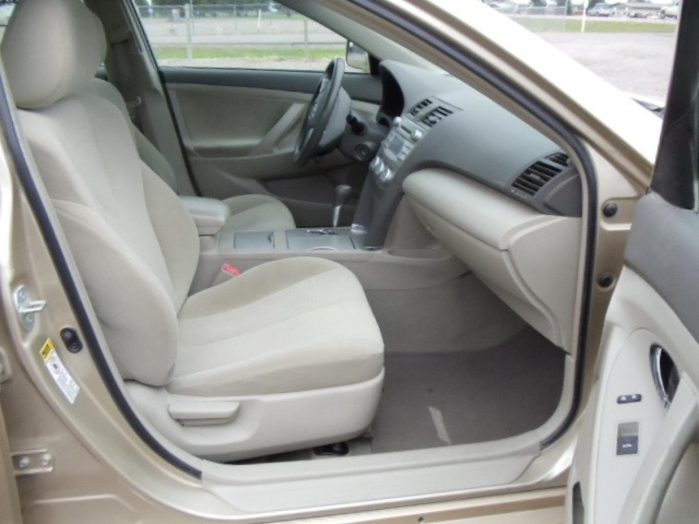 2011 Tan /Tan Toyota Camry LE (4T1BF3EKXBU) with an 2.5L L4 DOHC 16V engine, Automatic transmission, located at 5465 Highway 2 W., Columbia Falls, MT, 59912, (406) 892-4407, 48.352188, -114.240929 - Photo#9
