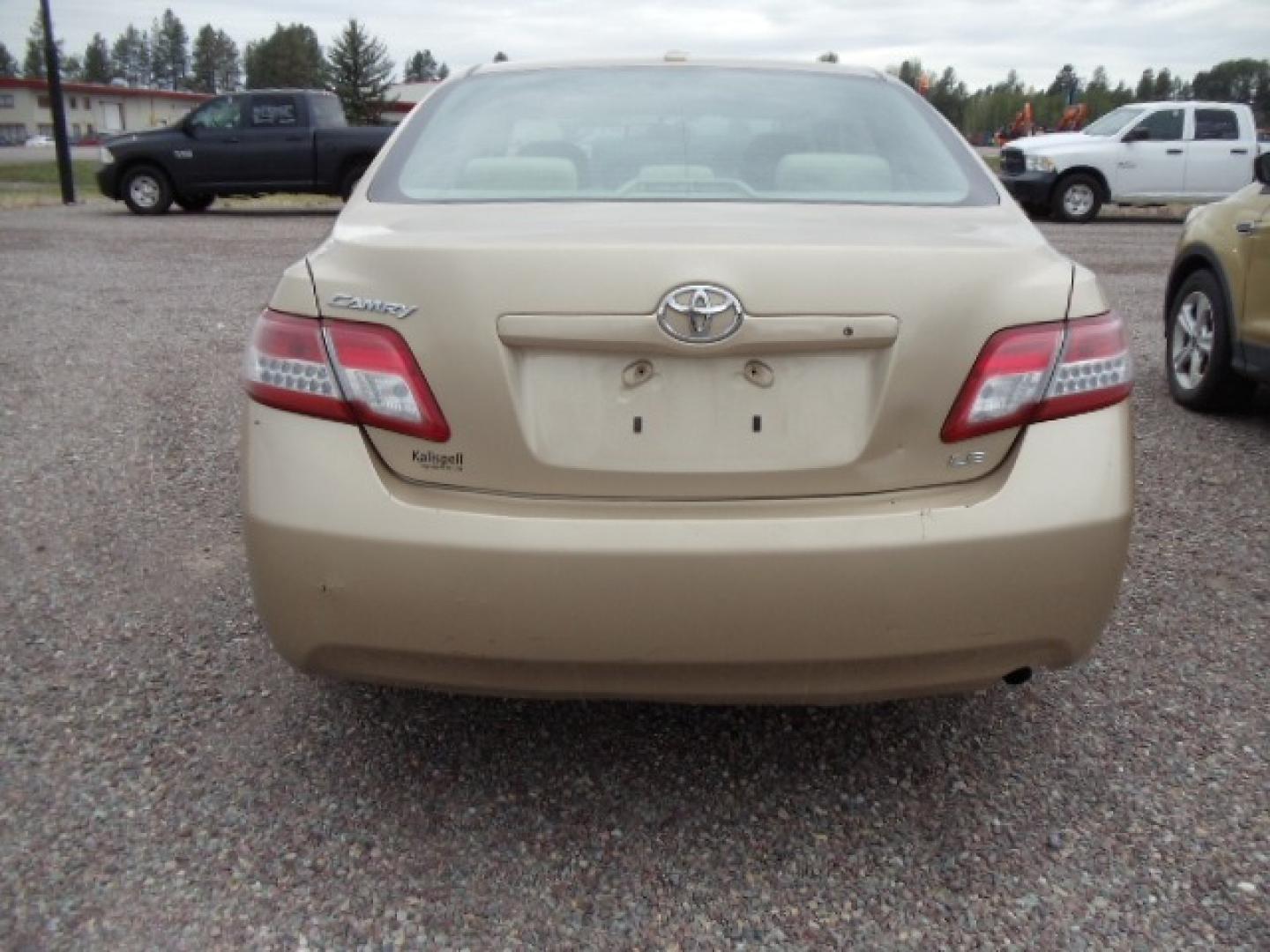 2011 Tan /Tan Toyota Camry LE (4T1BF3EKXBU) with an 2.5L L4 DOHC 16V engine, Automatic transmission, located at 5465 Highway 2 W., Columbia Falls, MT, 59912, (406) 892-4407, 48.352188, -114.240929 - Photo#5