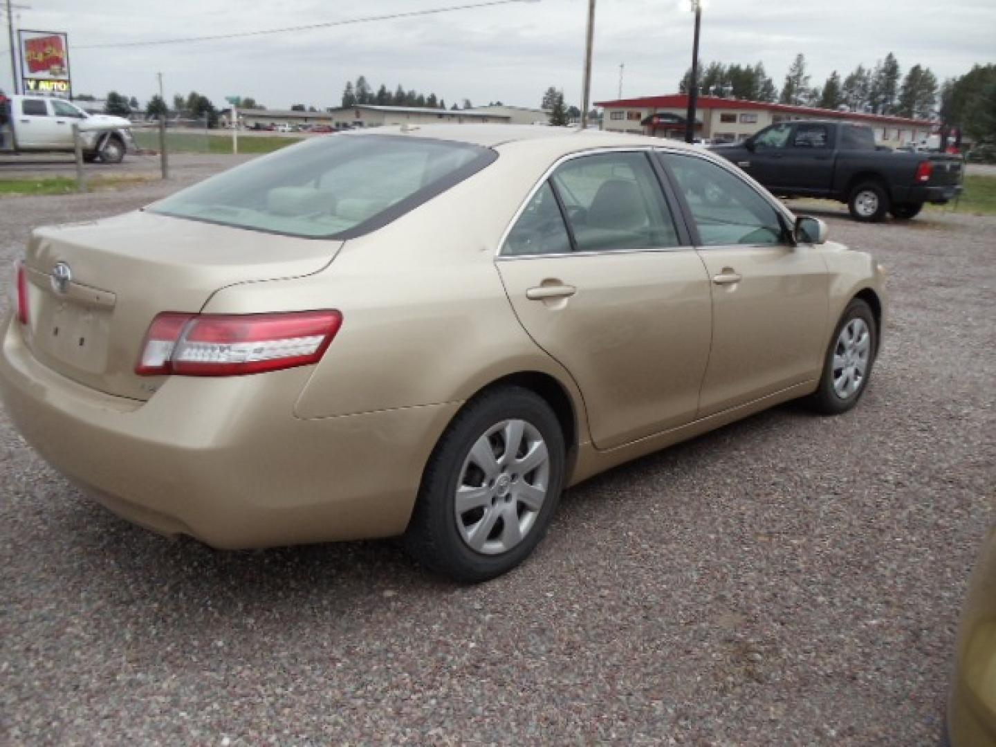 2011 Tan /Tan Toyota Camry LE (4T1BF3EKXBU) with an 2.5L L4 DOHC 16V engine, Automatic transmission, located at 5465 Highway 2 W., Columbia Falls, MT, 59912, (406) 892-4407, 48.352188, -114.240929 - Photo#8