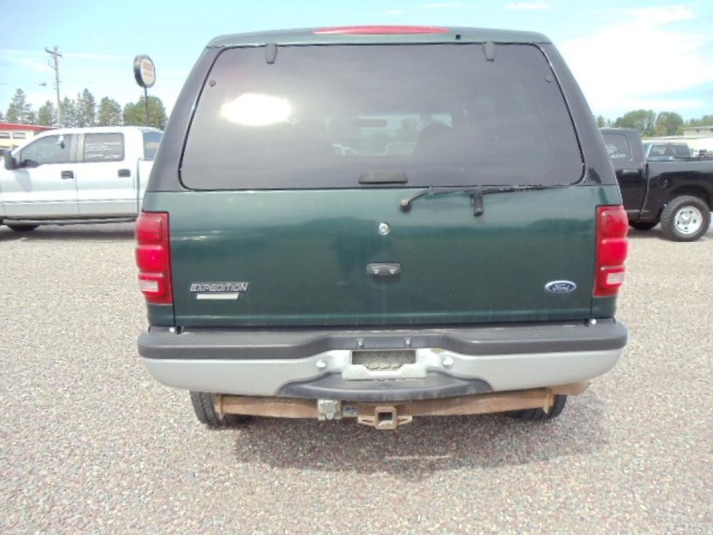 2001 Green /Silver Ford Expedition XL (1FMPU16L51L) with an 5.4LV8 engine, 4-speed electronically-controlled automatic transmission w/OD transmission, located at 5465 Highway 2 W., Columbia Falls, MT, 59912, (406) 892-4407, 48.352188, -114.240929 - 5.4LV8,Automatic,6 Passenger, Loaded, Power Seat Drivers - Photo #5